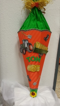 Handgefertigte Schultüte / Zuckertüte - "  Traktor " - 70cm - 6-eckig