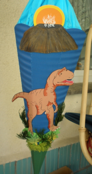 Handgefertige Schultüte / Zuckertüte - " T-Rex " - 70cm - 6-eckig