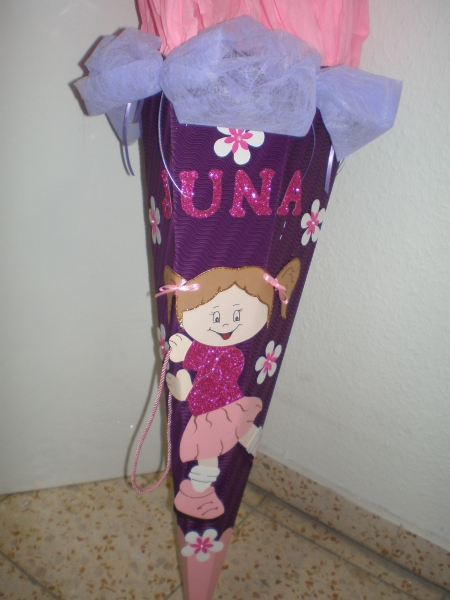 Handgefertigte Schultüte / Zuckertüte - " Seilspringerin " - 70cm - 6-eckig