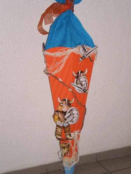 Handgefertigte Schultüte / Zuckertüte - " Wikinger " - 70cm - 6-eckig
